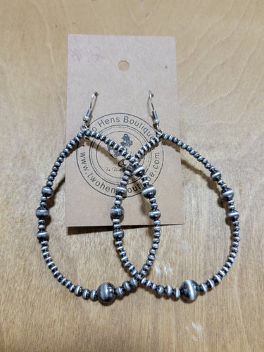 Navajo Pearl Hoops